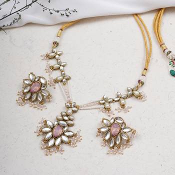 Floral grace choker set 1