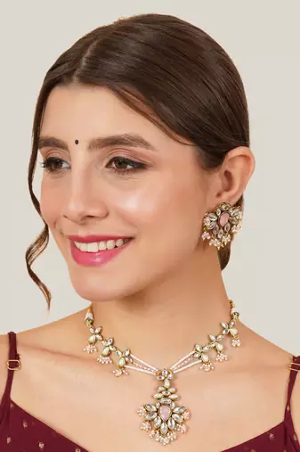 Floral grace choker set
