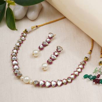 Pink triangle    mangle necklace with matching earrings 3