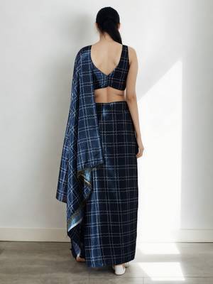 pre-stitched navy blue chinnon partywear printed saree 2