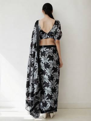 pre-stitched black chinnon digital print & lace border saree 2