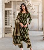Women Cotton Printed Kurta With Pant & Dupatta Set