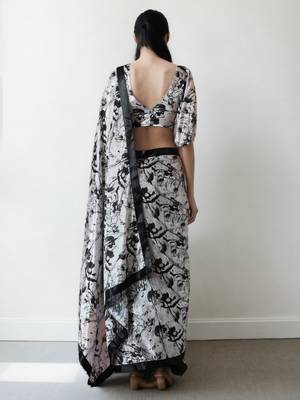 pre draped white chinon digital printed saree 2