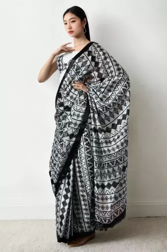 pre-stitched white chinon digital printed saree