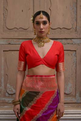 Red handloom woven faux banarasi silk blend saree 4