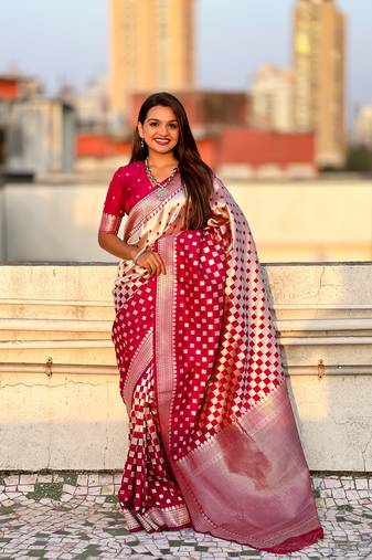 Red woven silver jari designer banarasi silk blend saree