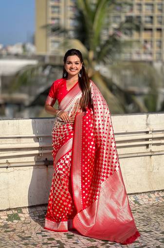 Red woven silver jari designer banarasi silk blend saree