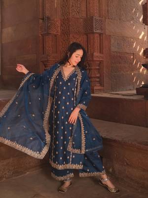 Blue color viscosee silk beautiful salwar kameez for party looks 4