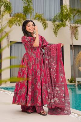 Pink color mal cotton partywear long suit for graceful ethnic looks 1