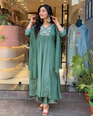 Green color viscosee chinon fabric embroidered partywear suit 4