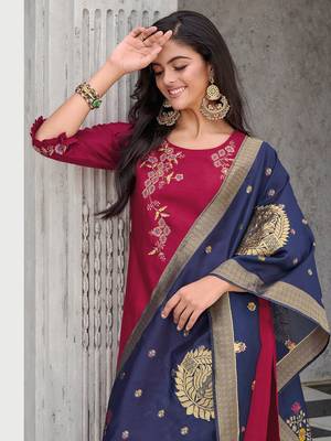 Red color woven and embroidered viscosee silk wedding wear women's suit 2