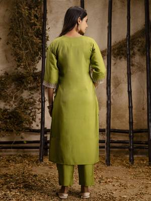 Pista color embroidery silk blend fabic readymade suit with dupatta 2