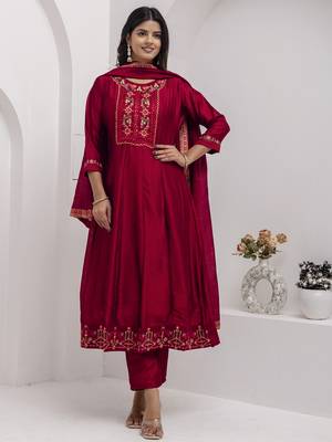 Red color vichitra silk floral embroidery kurta set with dupatta 1