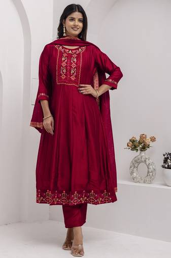 Red color ethnic vichitra silk fabric floral embroidery kurta set with dupatta