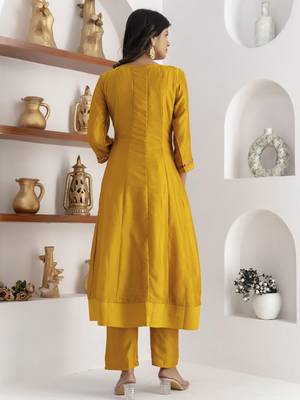 Yellow color vichitra silk floral embroidery kurta set with dupatta 2