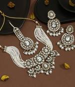 Snow white color kundan necklace set