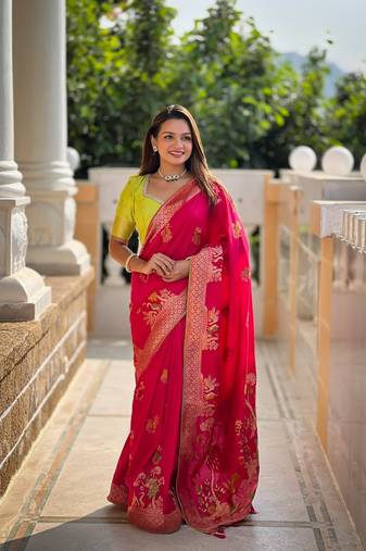 Pink dola silk blend saree with zari weaving  meenakari border