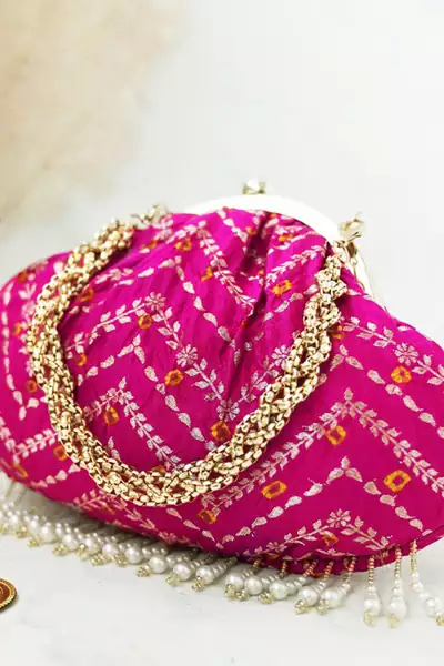 Urvi vintage purse - pink