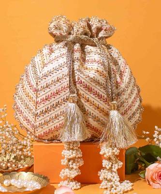 Fiza embroidered potli - offwhite 1