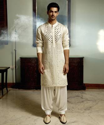 White embroidered mirror work linen daniyal kurta 1