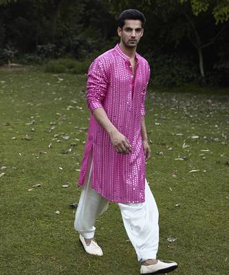 Pink embroidered mirror work georgette yasir kurta (rani pink) 5