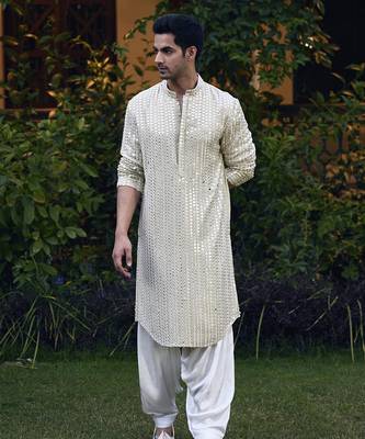 Green embroidered mirror work georgette yasir kurta (mint green) 2