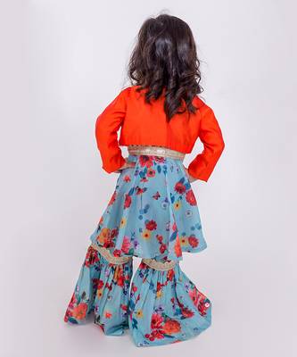 Green printed cotton silk floral suit with adjustable straps and jacket 4