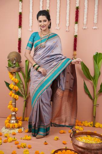 Silver dual zari motifs & contrast zari pallu saree