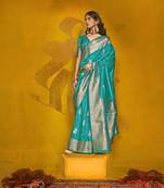 Aqua blue two tone handloom weaving silk blend saree with contrast pallu 