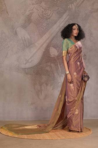 Copper two tone handloom weaving Silk blend saree with contrast pallu 