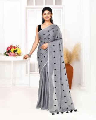 grey exclusive embroidery saree without blouse 3