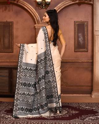 Off white tussar silk jamdani saree with blouse piece 4