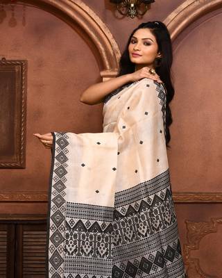 Off white tussar silk jamdani saree with blouse piece 5