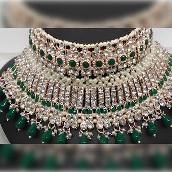 Luxury green crystal choker set - rose gold-plated bridal jewelry with pearl accents 2