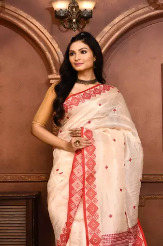 Off white tussar silk saree with blouse piece