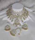 Crystal glass kundan choker set with maang tikka - royal wedding collection (premium pearl drops)
