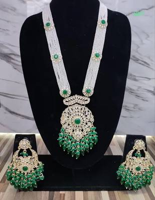Emerald green beaded kundan necklace set with matching chandelier earrings traditional indian wedding jewelry collection 2