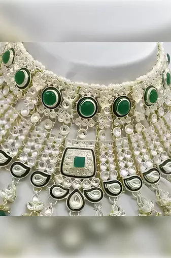 Elegant pearl choker Necklace :: set with kundan work and matching earrings - bridal wedding collection