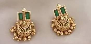 Traditional gold-plated kundan choker necklace with green stones & beads     ethnic indian jewelry set 2