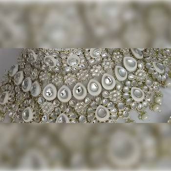 Luxurious white kundan bridal set - complete semi wedding jewelry collection with pearl embellishments 2