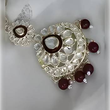 Luxurious maroon kundan bridal set - complete semi wedding jewelry collection with pearl embellishments 3