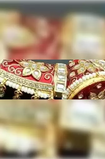 Luxurious red kundan choker Necklace :: set - traditional indian handcrafted gold-plated jewelry with earrings