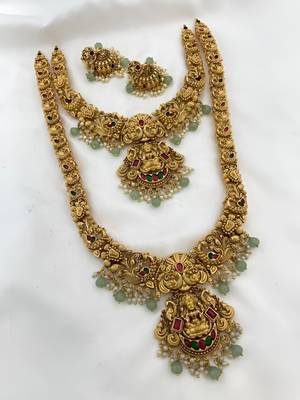 Elegant antique gold temple jewelry Necklace :: set - carved lakshmi design perfect for wedding & festive occasions 1