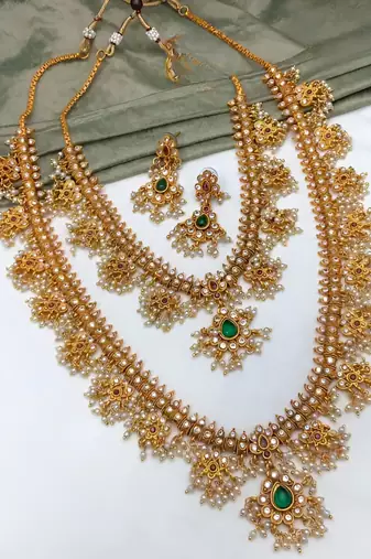 Antique-finish temple jewelry set with green stone & pearl details-traditional south indian bridal necklace earrings set