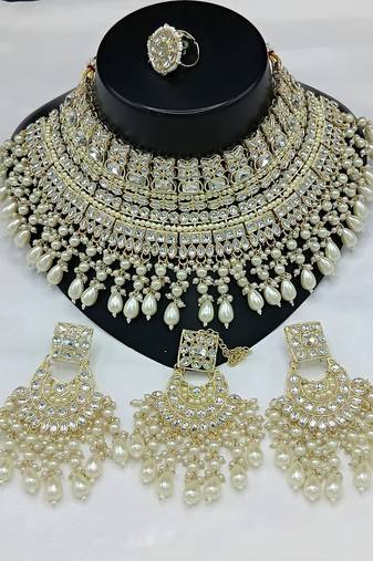 Royal pearl and crystal choker set - gold-plated wedding jewelry with earrings and ring