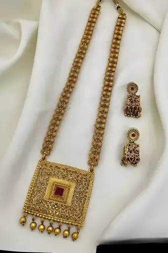Antique gold-plated filigree Necklace :: set     traditional long haram with ruby accent