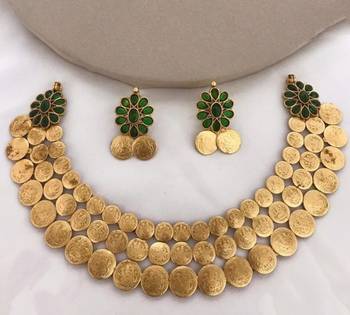 Traditional Necklace :: set with emerald green stones - antique gold temple jewelry for indian weddings and festivals 1