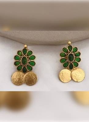 Traditional Necklace :: set with emerald green stones - antique gold temple jewelry for indian weddings and festivals 2