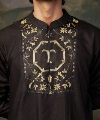 Black hand-embroidered black kurta set 2