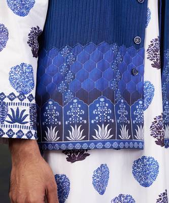Blue buuti print nehru jacket with kurta & pyjama 5